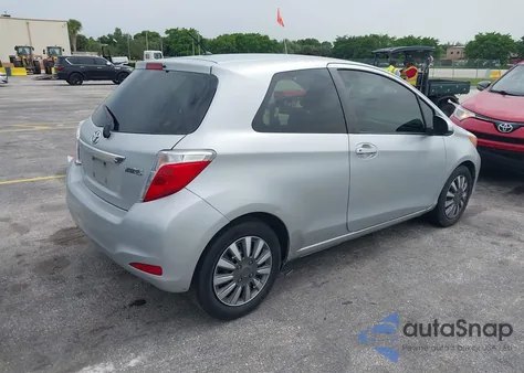 2013 Toyota Yaris L z USA, uszkodzony, nr VIN JTDJTUD3XDD555835